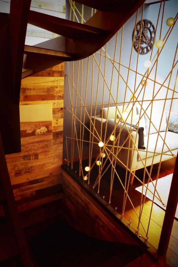 L'Atelier - Gite Urbain Chaleureux サン・テュベール エクステリア 写真